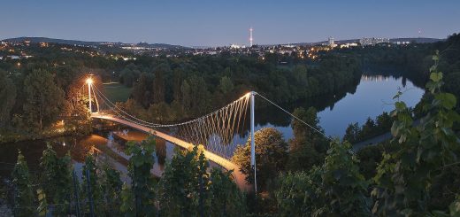 Symbolfoto Max-Eyth-Steg (Bildquelle: von Wikimedia Commons, User Pjt56, unter freier Lizenz CC-BY-SA-4.0)