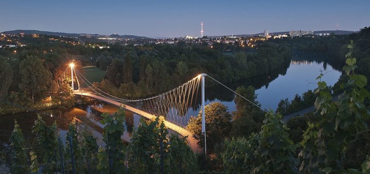 Symbolfoto Max-Eyth-Steg (Bildquelle: von Wikimedia Commons, User Pjt56, unter freier Lizenz CC-BY-SA-4.0)