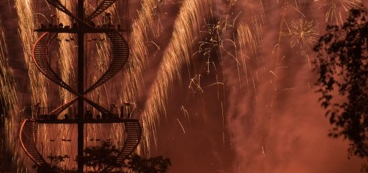 Feuerwerk hinter dem Killesbergturm