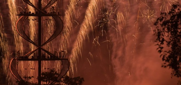 Feuerwerk hinter dem Killesbergturm